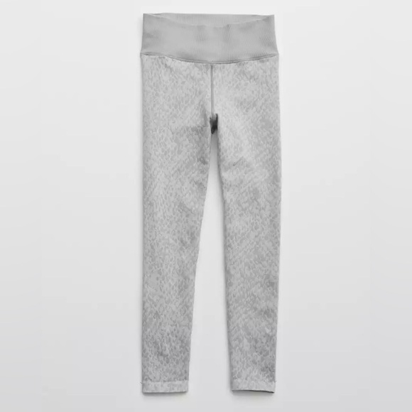 Aerie OFFLINE Seamless High Waisted Snake Leggings Grey - Picture 4 of 14